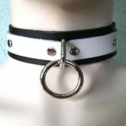 Ape Leather Choker With One Welded D-ring And O-ring - White On Black Leather