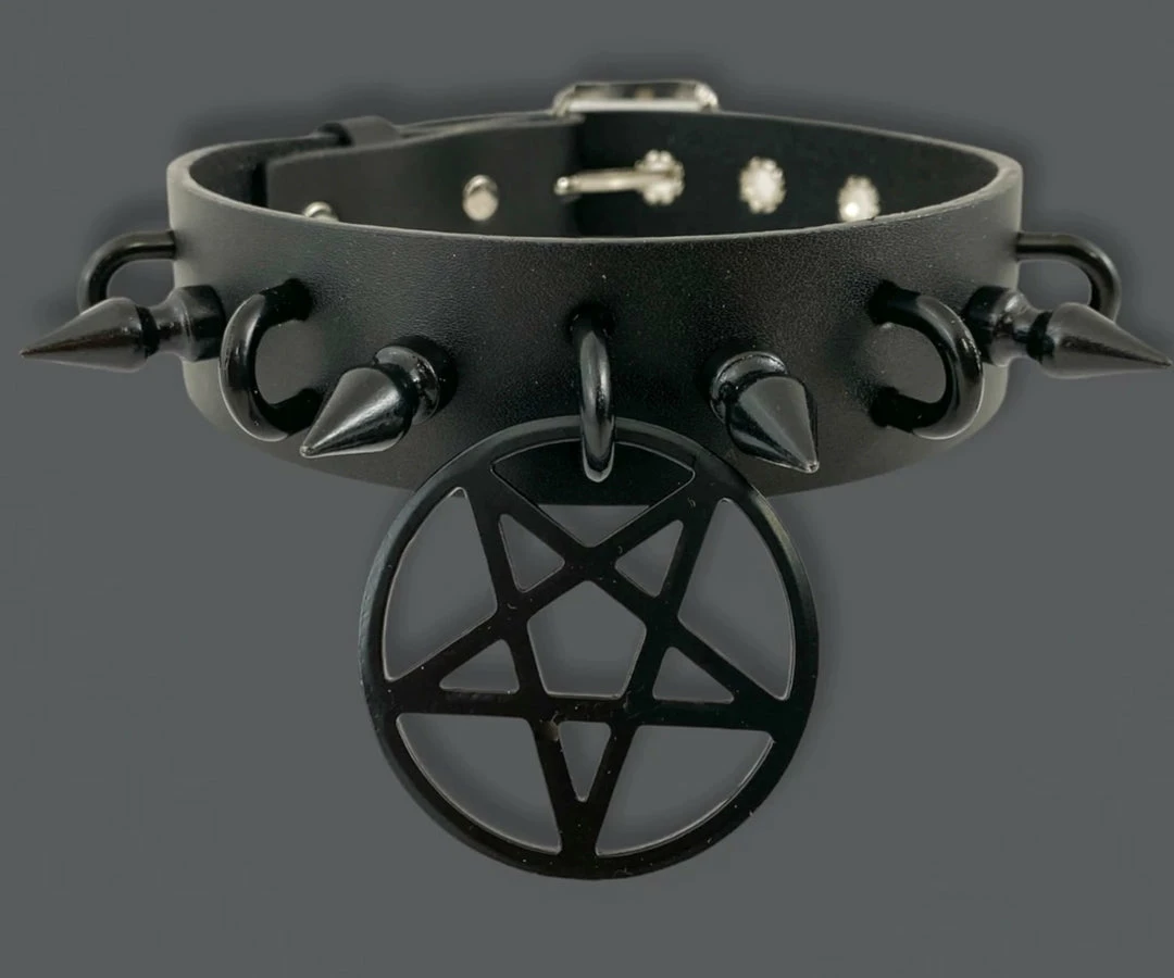Funk Plus 1 1/4" LEATHER CHOKER WITH U RING AND 2" STAINLESS STEEL PENTAGRAM RING 4 Funk Plus 1 1/4" LEATHER CHOKER WITH U RING AND 2" STAINLESS STEEL PENTAGRAM RING