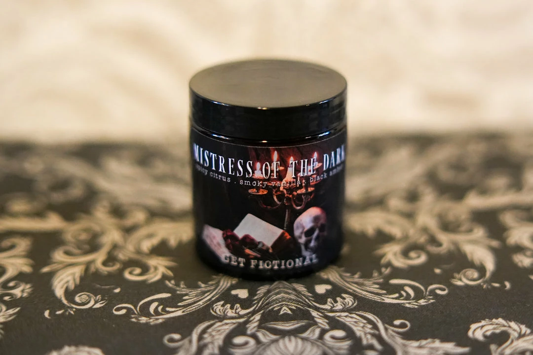 Get Fictional Gift Ideas Mistress Of The Dark - Candle 3 Get Fictional Gift Ideas Mistress Of The Dark - Candle