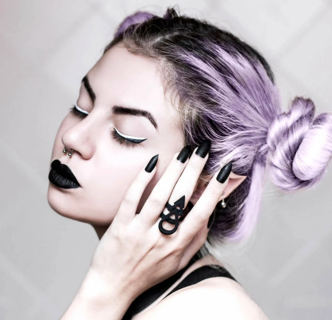 Rogue And Wolf Jewelry Rune Ring In Black 4 Rogue And Wolf Jewelry Rune Ring In Black