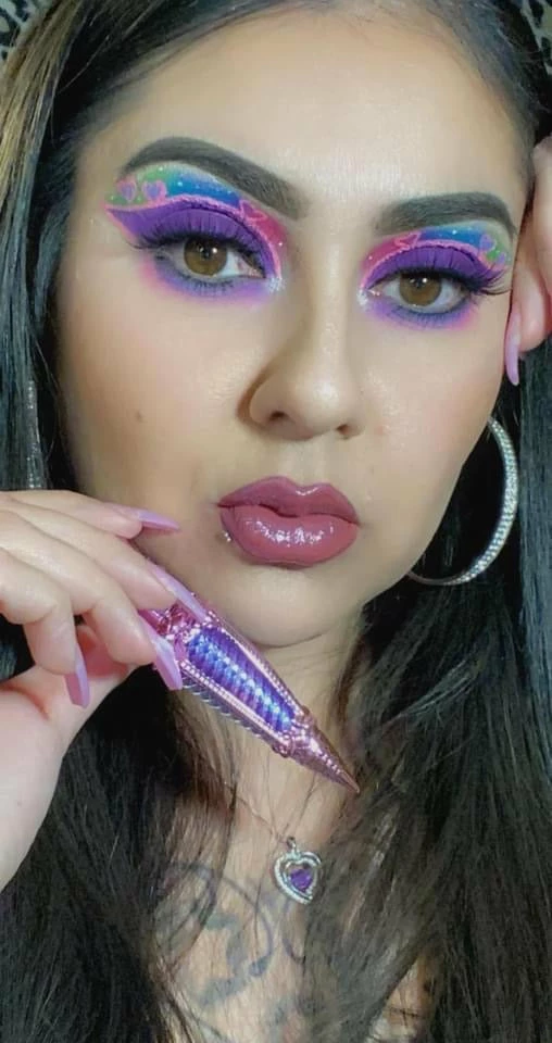 Bloody Blush Hair And Makeup Anniversary - Venom Plumping Gloss 4 Bloody Blush Hair And Makeup Anniversary - Venom Plumping Gloss